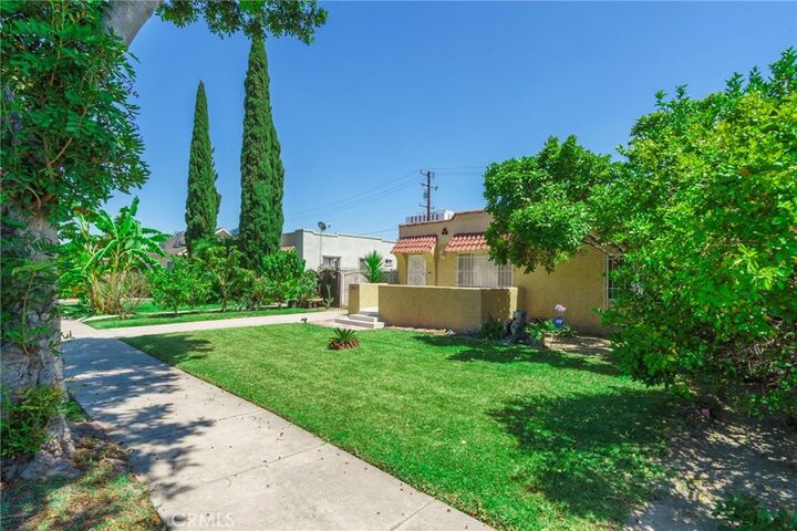 Property Photo:  346 W School Street  CA 90220 