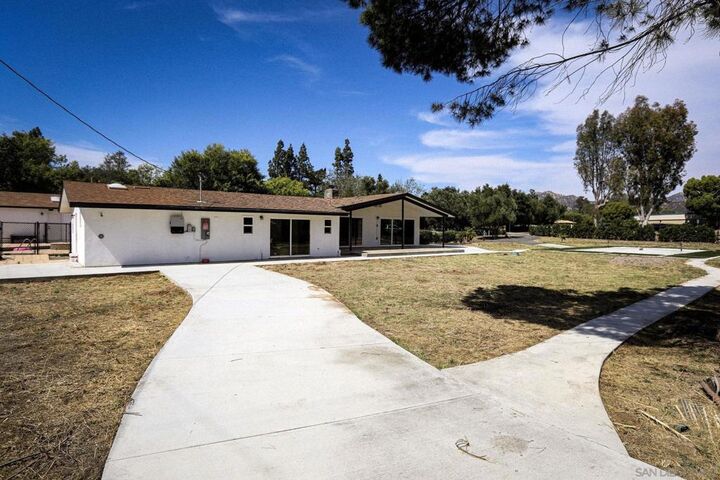 Property Photo:  16716 Martincoit Rd  CA 92064 