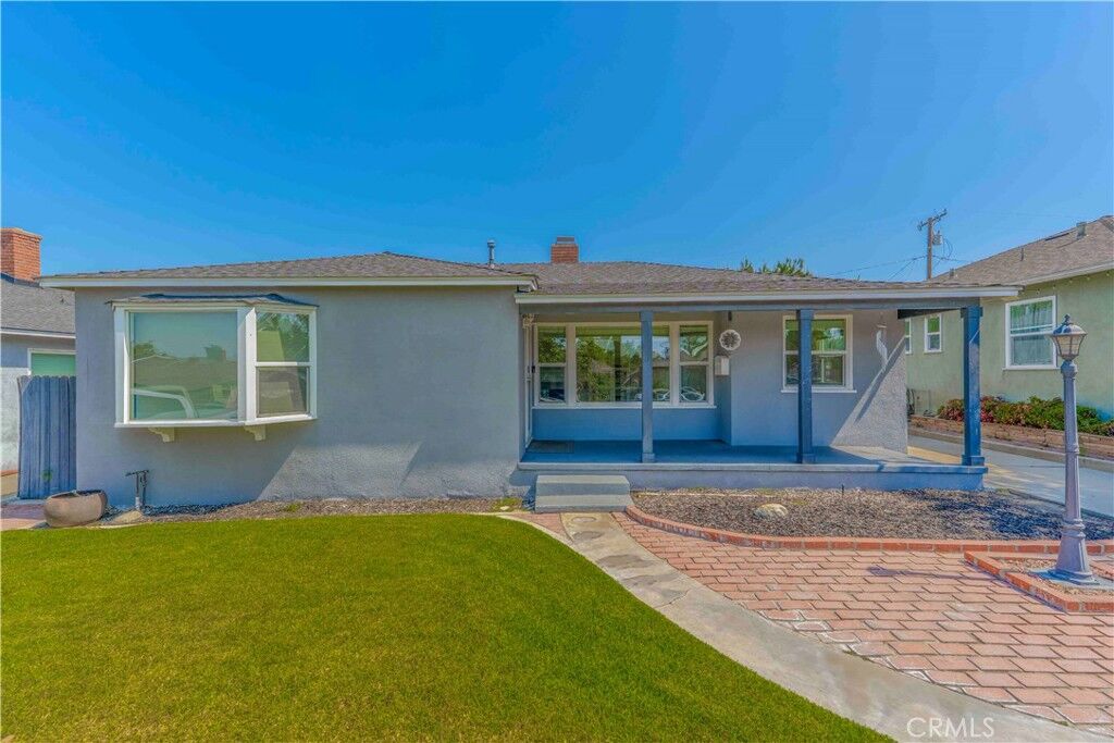 Property Photo:  11325 Howard Street  CA 90601 