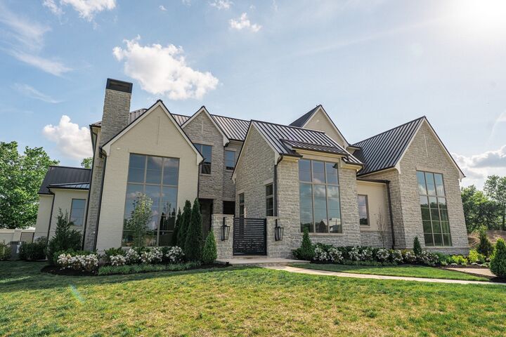 Property Photo:  1109 McCall Pvt Ct  TN 37027 