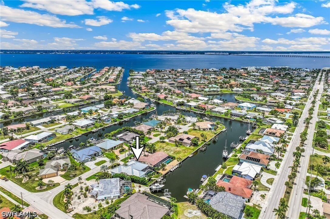 Property Photo:  2477 Sierra Lane  FL 33950 