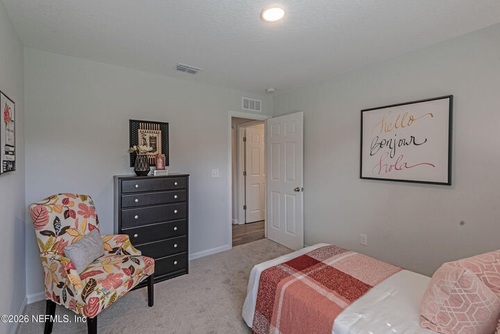 Property Photo: 248 Holly Court FL 32218