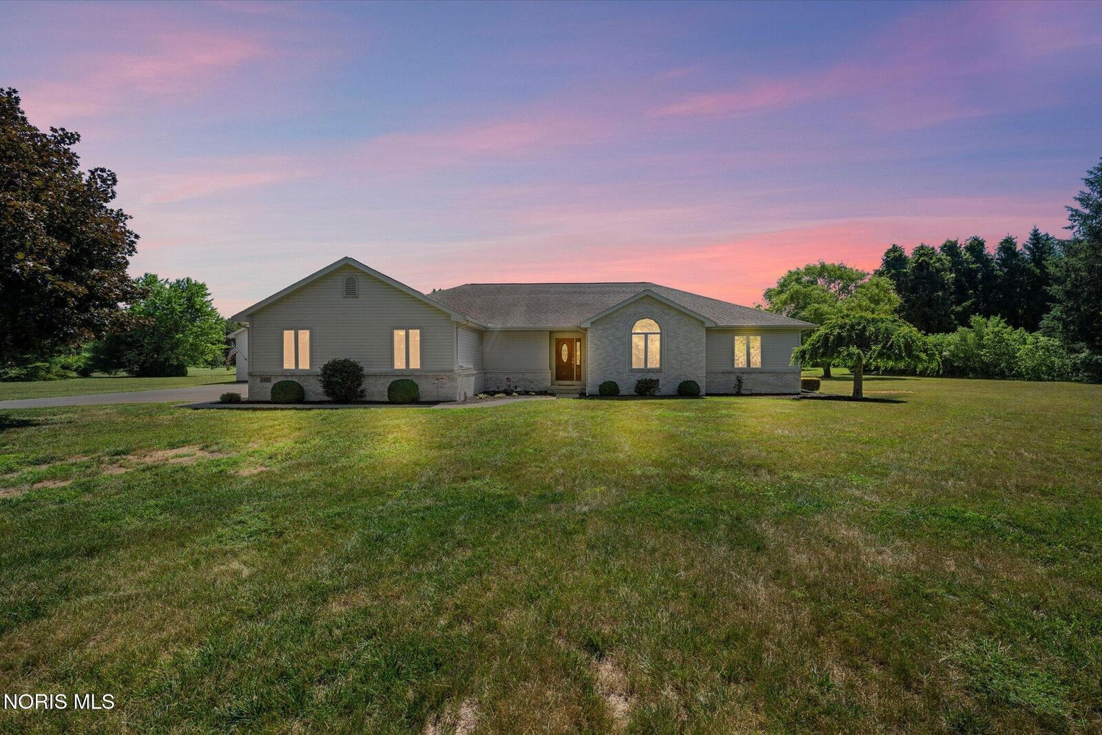 Property Photo:  6851 Berridge Road  OH 43571 