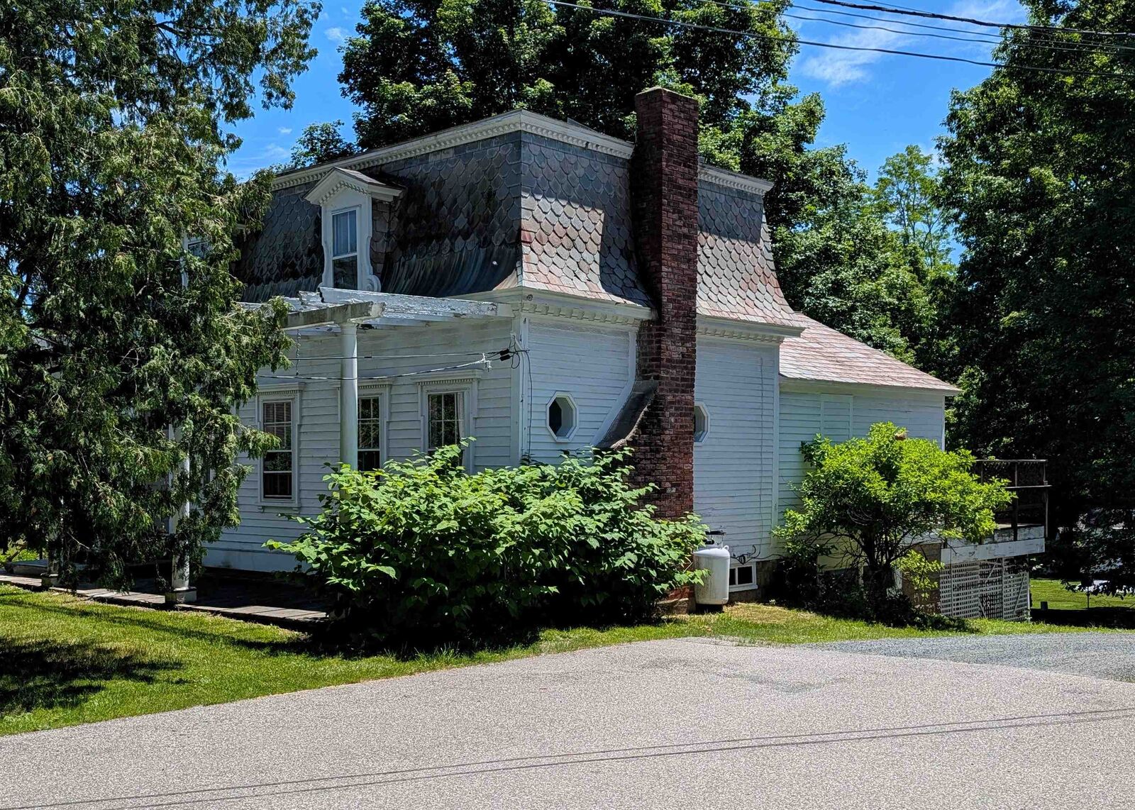 Property Photo: 412 Western Avenue VT 05301
