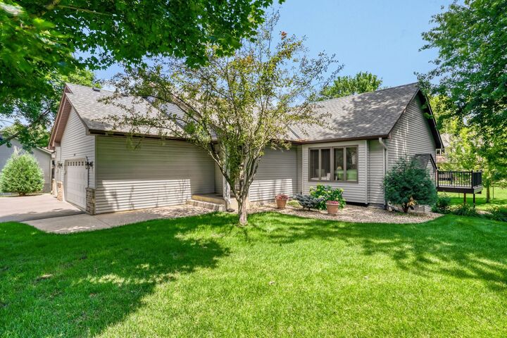 Property Photo: 17390 Greenview Circle MN 55044