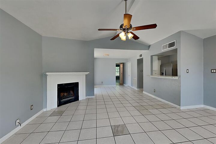 Property Photo:  420 Dollins Street  TX 75104 