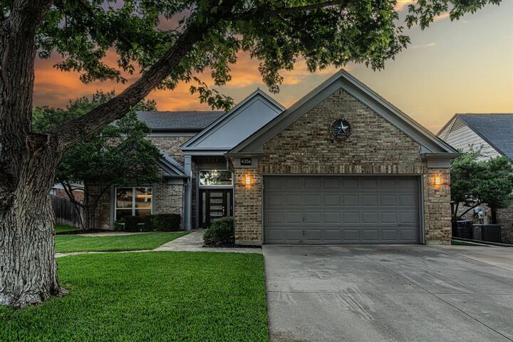 Property Photo: 4356 Bradford Drive TX 76051