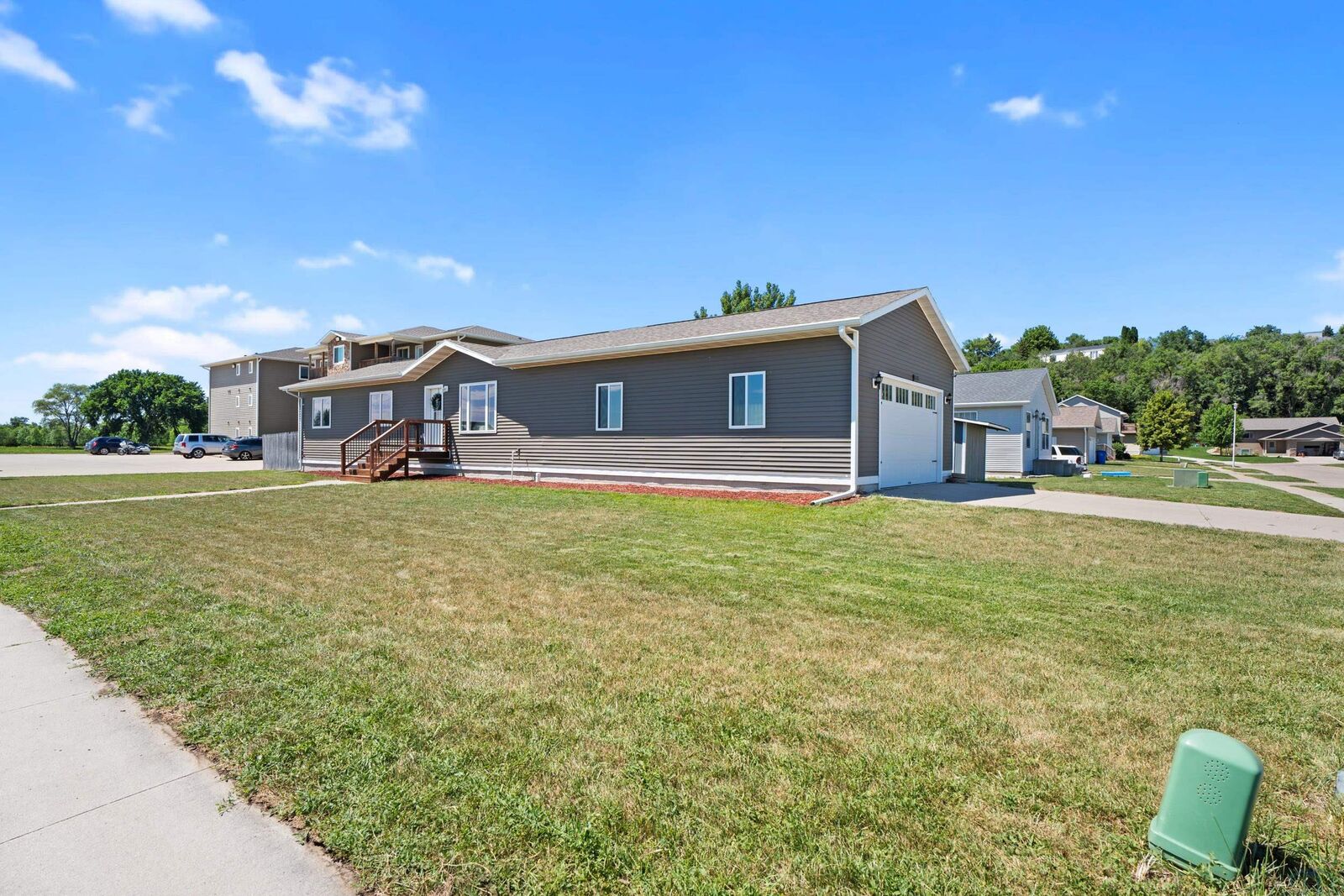 Property Photo: 1506 Brandon Drive SD 57069