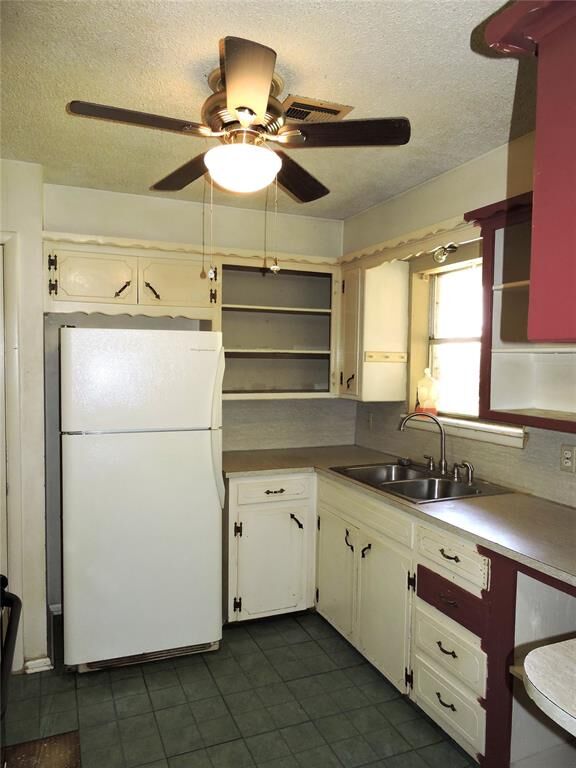 Property Photo: 312 S Flynn Avenue OK 74834