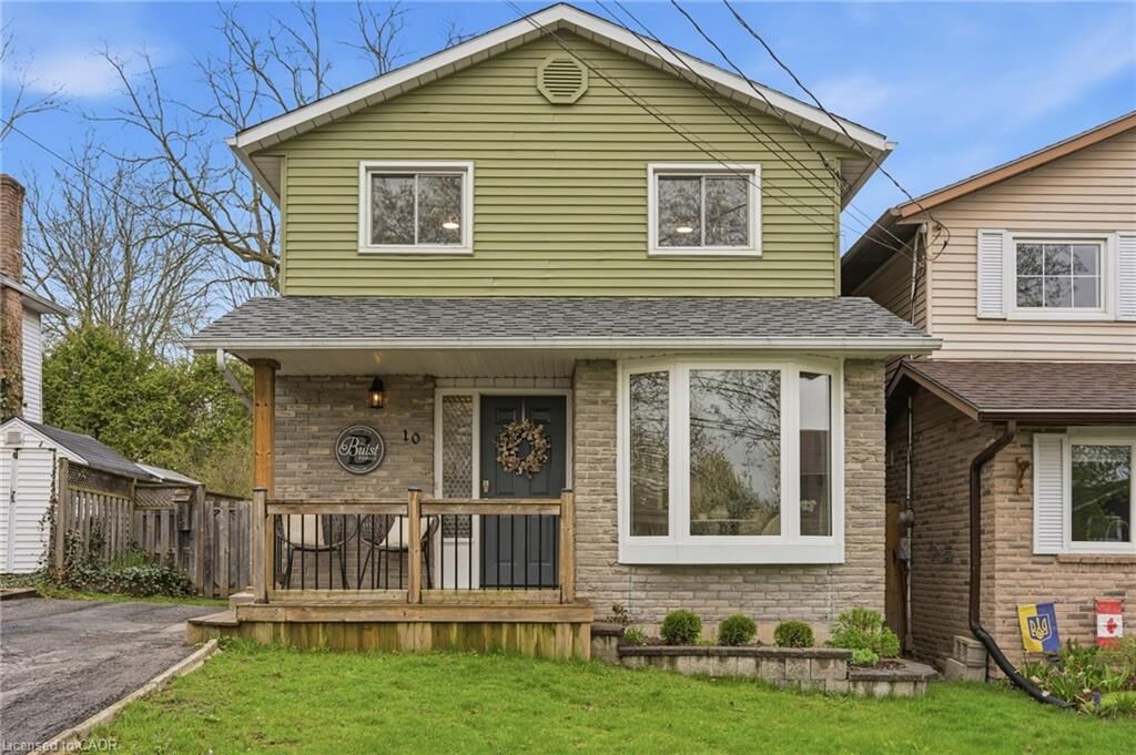 Property Photo: 10 Burke Drive ON N3W 1C3