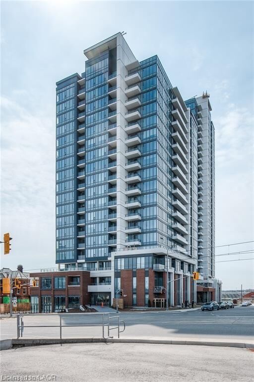 Property Photo: 15 Wellington Street S 1114 ON N2G 0E4