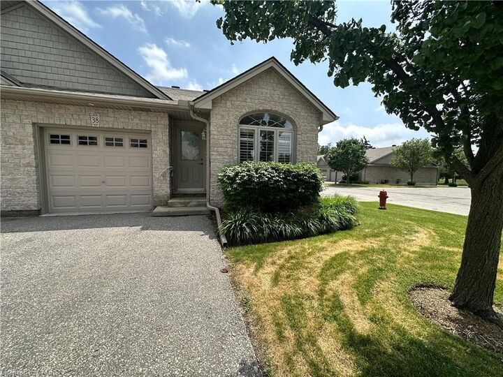 510 Queensway Street W 38 — photo 1
