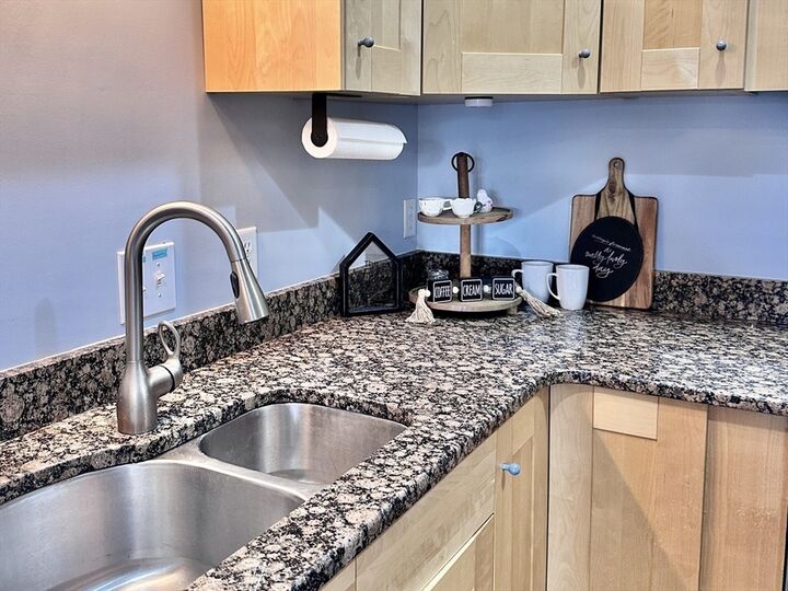 Property Photo:  20 Willliam Street 8  MA 01609 