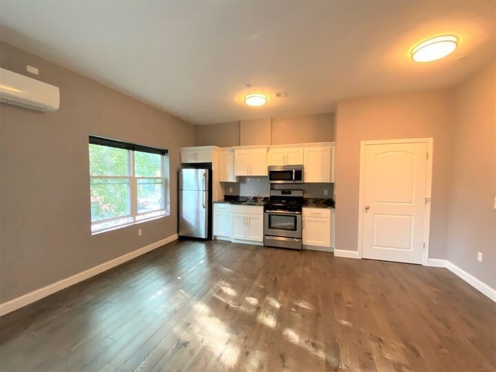 Property Photo: 41 Saratoga 4E MA 02128