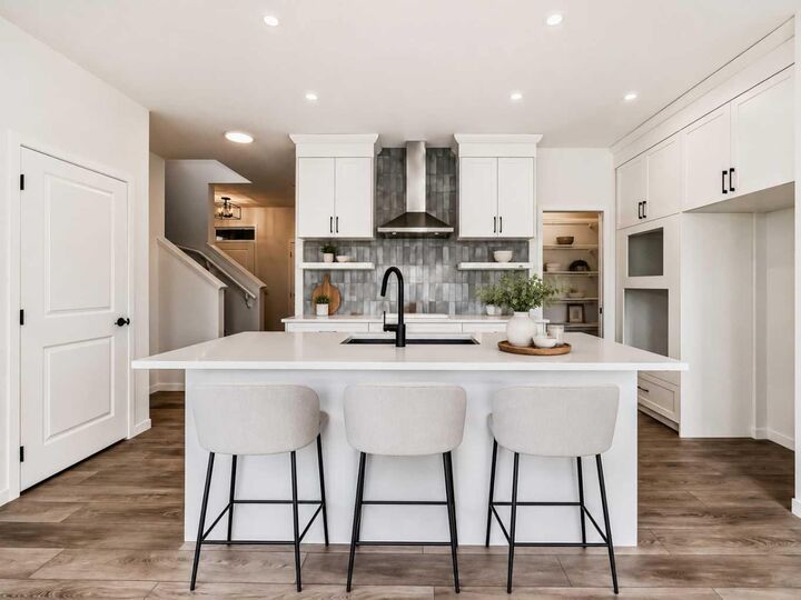 Property Photo: 310 Montrose Crescent SE AB T1V 0L1