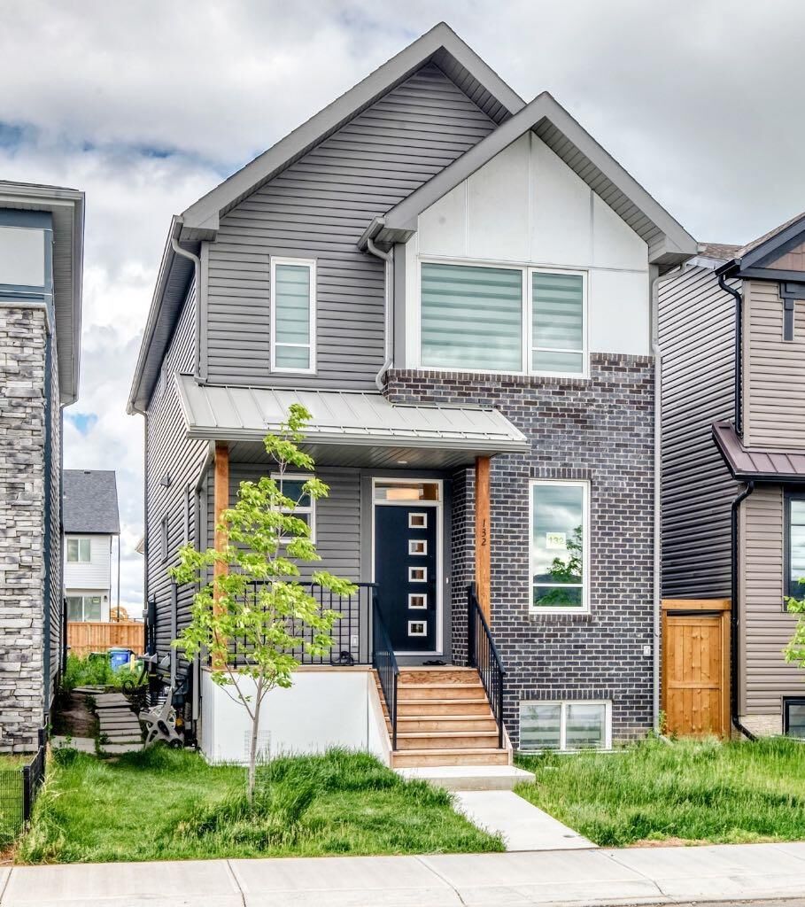 Property Photo:  132 Setonstone Gardens SE  AB T3M 3V6 