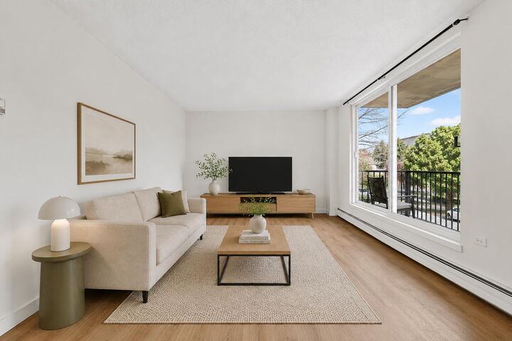 635 57 Avenue SW 302 — photo 1