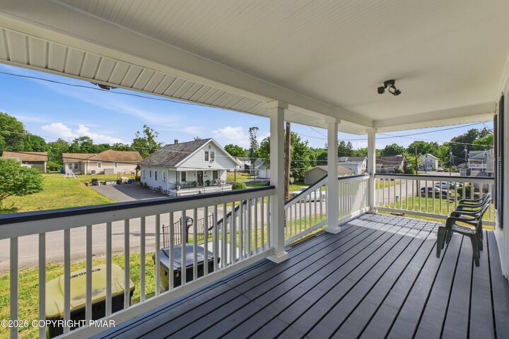 Property Photo:  428 Shook Avenue  PA 18360 