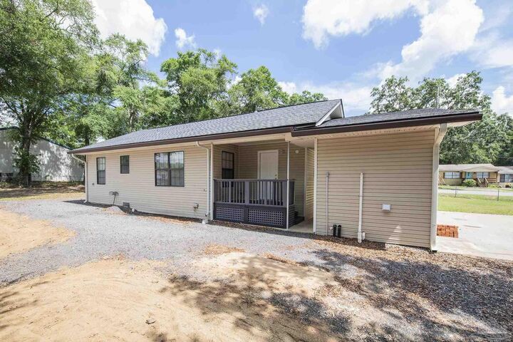 Property Photo:  6463 Open Rose Dr  FL 32570 