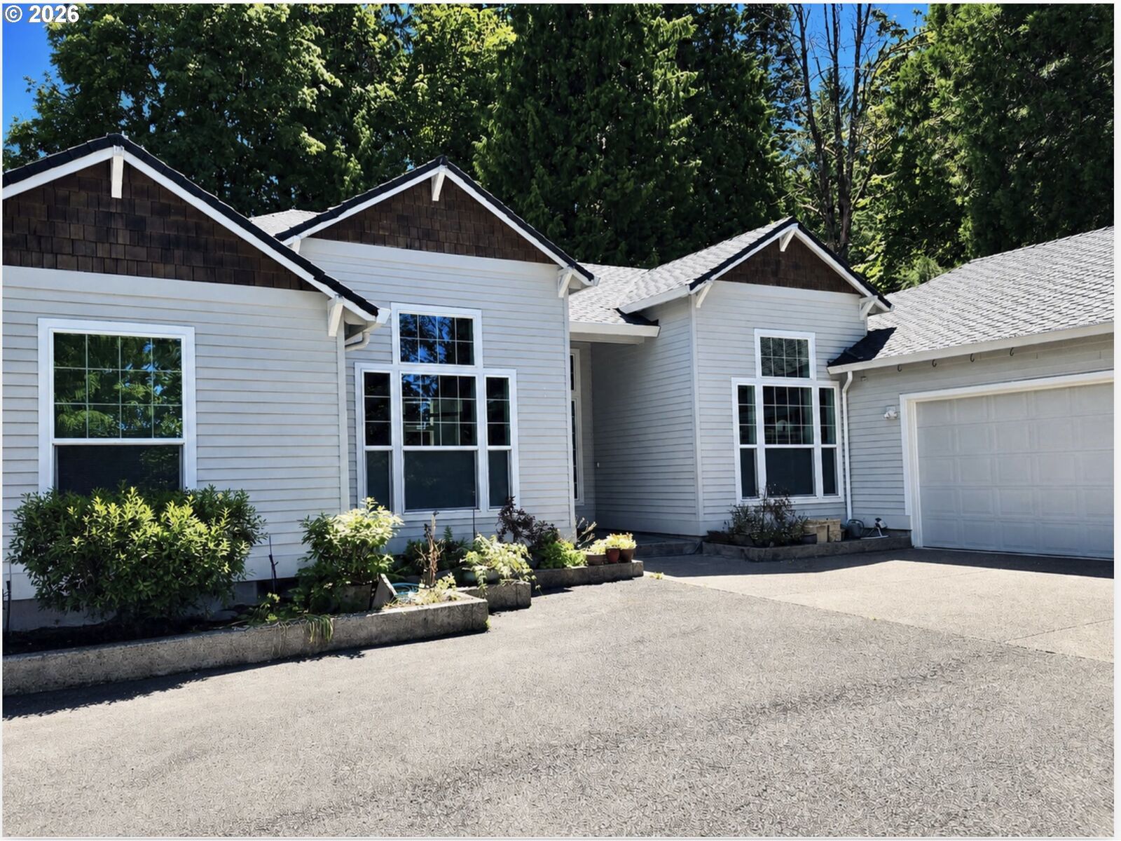 Property Photo:  3900 Kenthorpe Way  OR 97068 