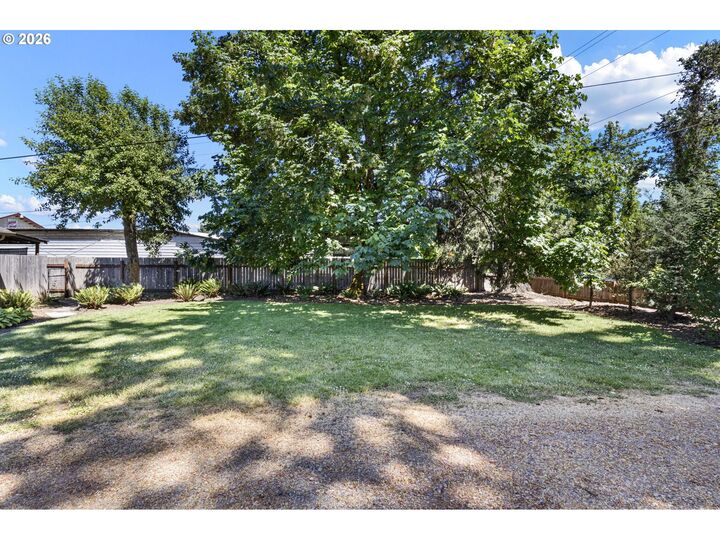 Property Photo: 79114 N River Rd OR 97424
