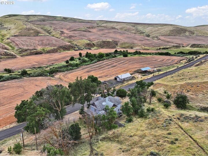 Property Photo:  5125 Fifteen Mile Rd  OR 97058 