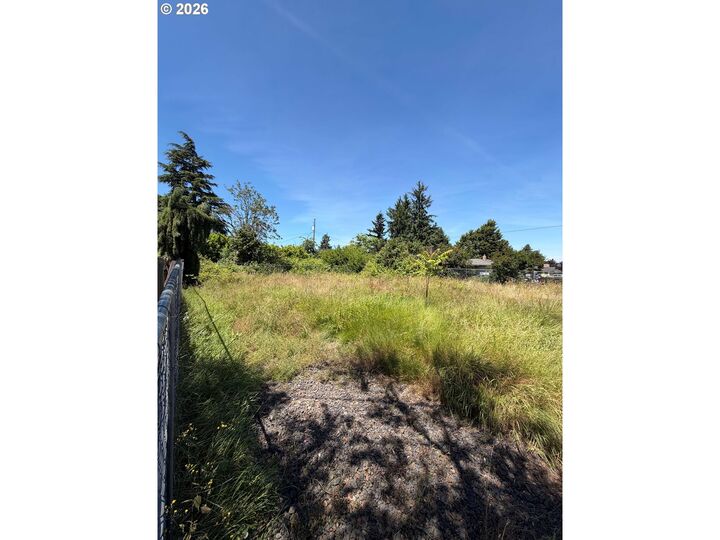 Property Photo:  2639 NE 122nd Ave  OR 97230 