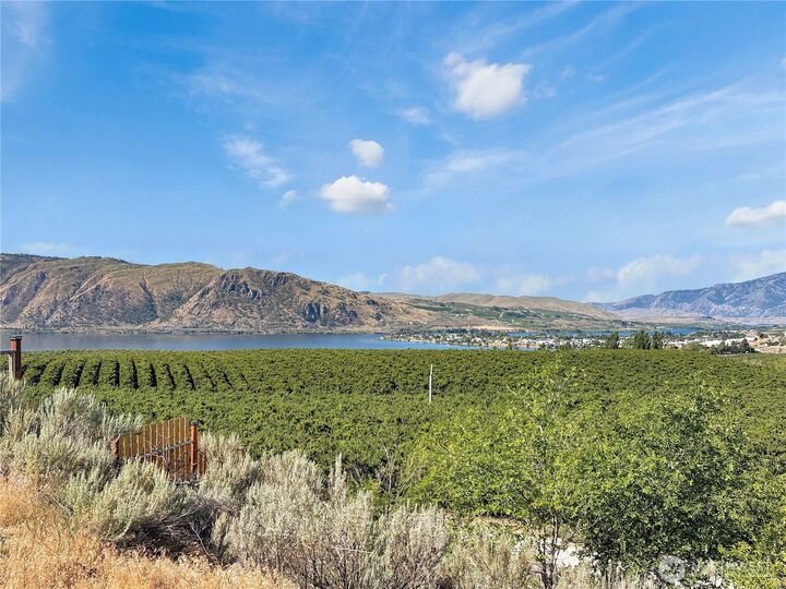 Property Photo:  16  Columbia View Drive  WA 98812 