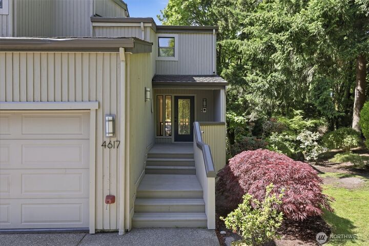 Property Photo:  4617  103rd Lane NE  WA 98033 