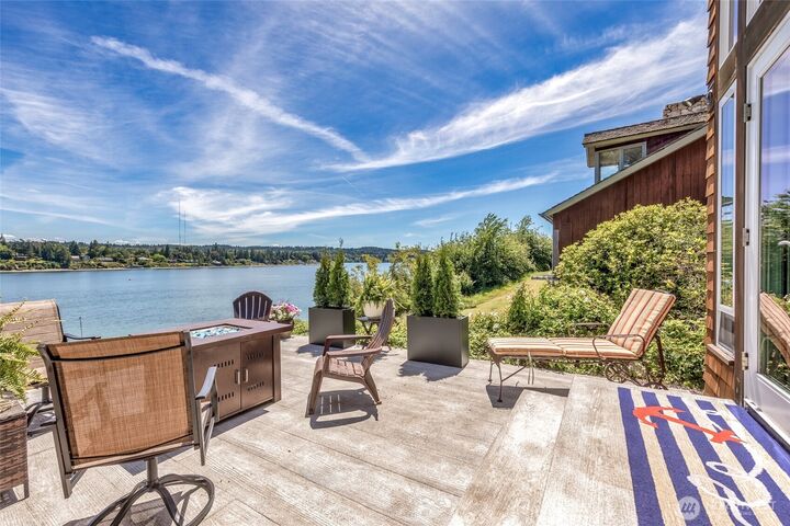 Property Photo: 8829 SW Quartermaster Drive WA 98070