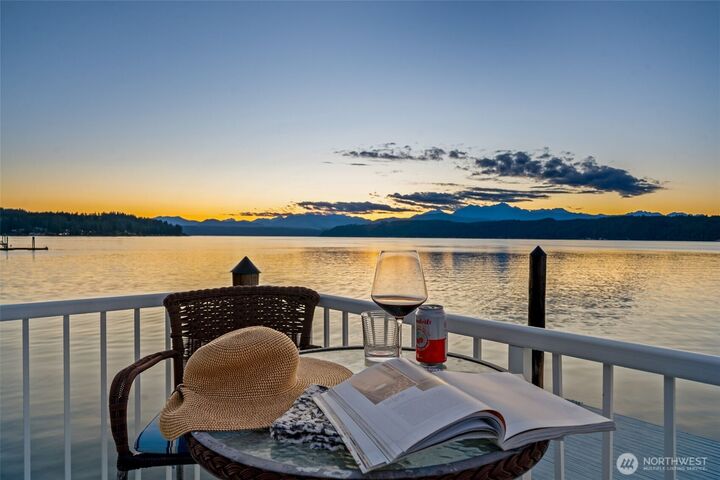 Property Photo: 7781 E State Route 106 WA 98592