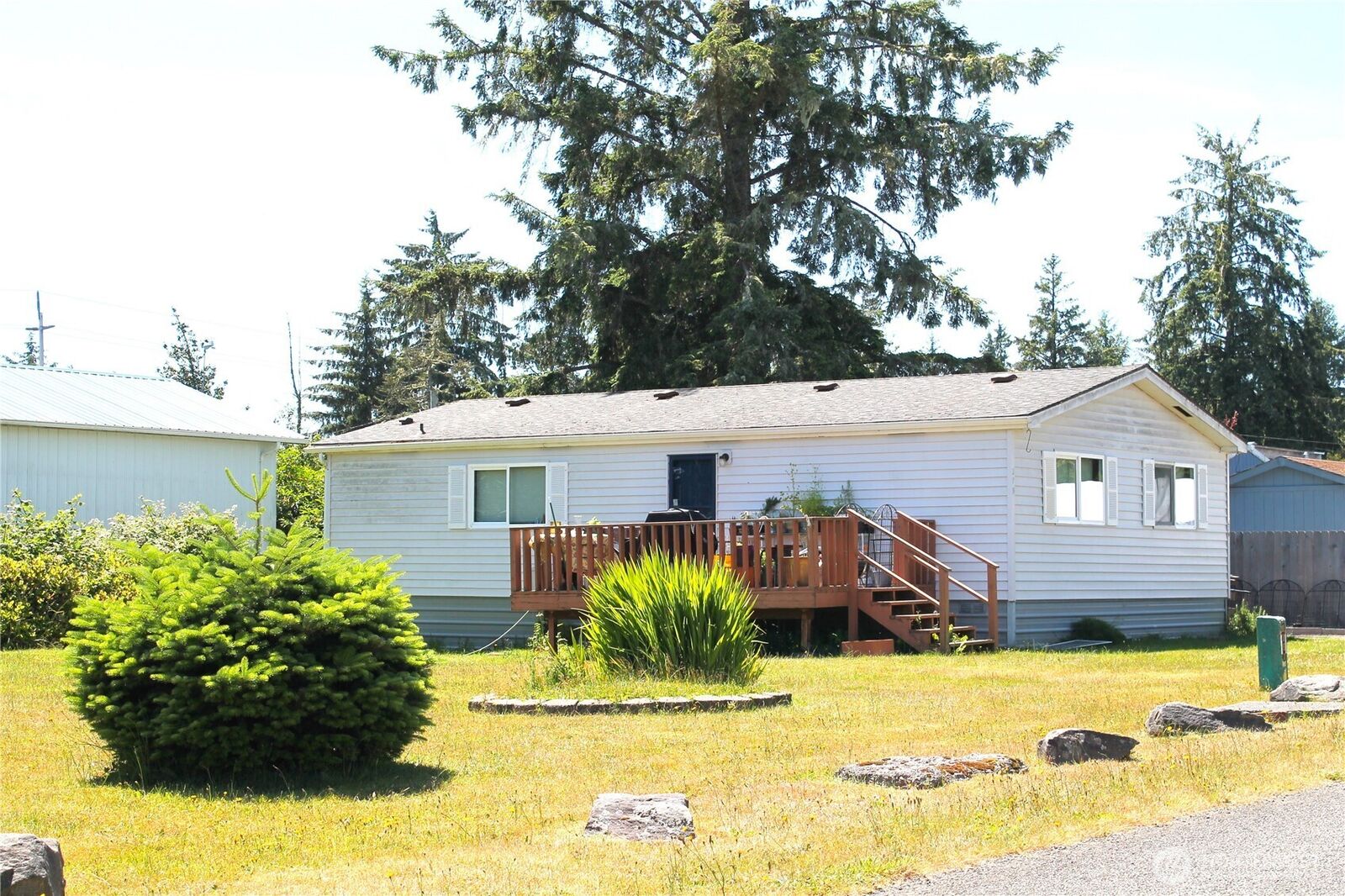 Property Photo: 279 W Oregon Avenue WA 98595