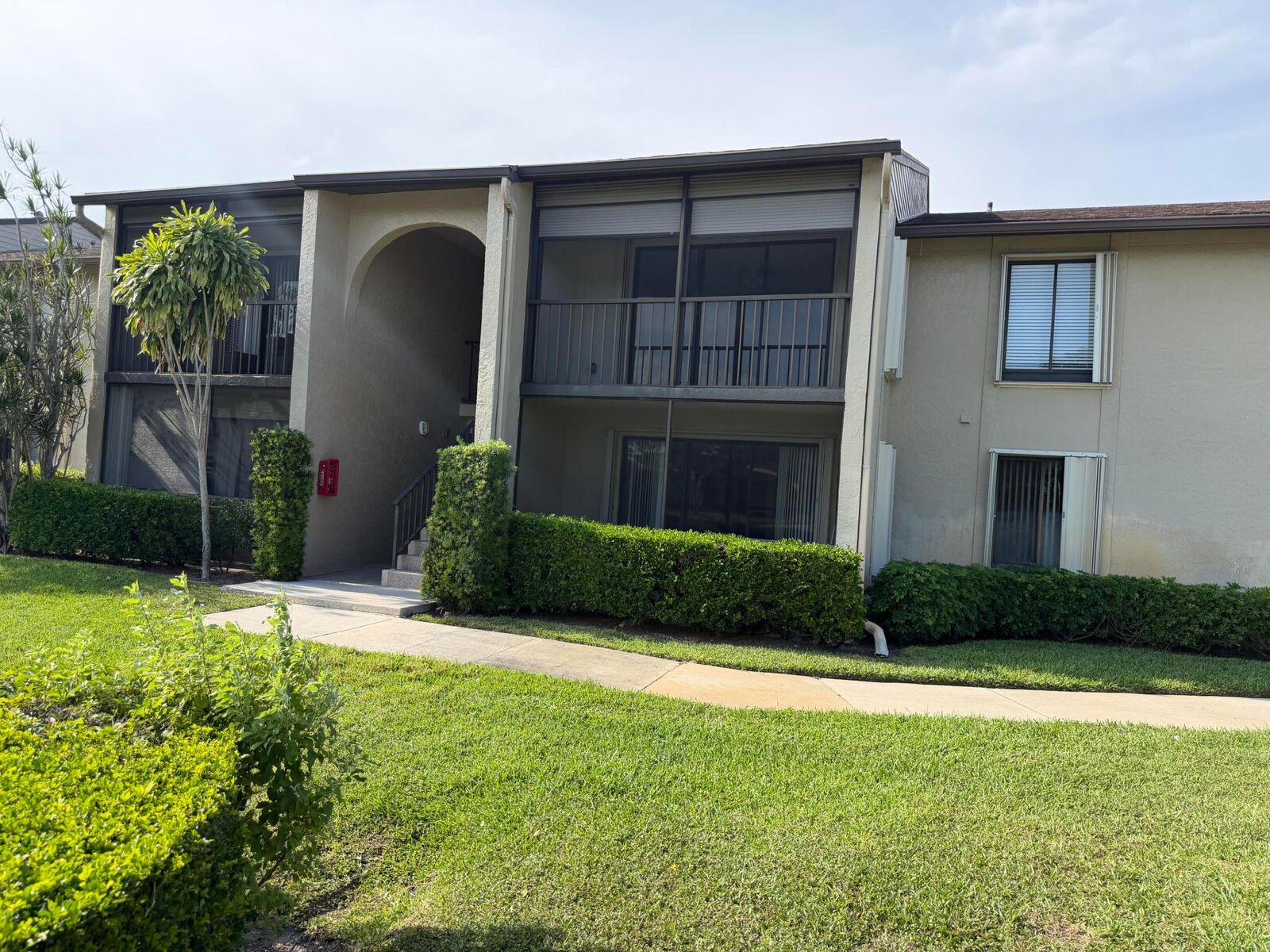 Property Photo:  726 Sunny Pine Way B2  FL 33415 
