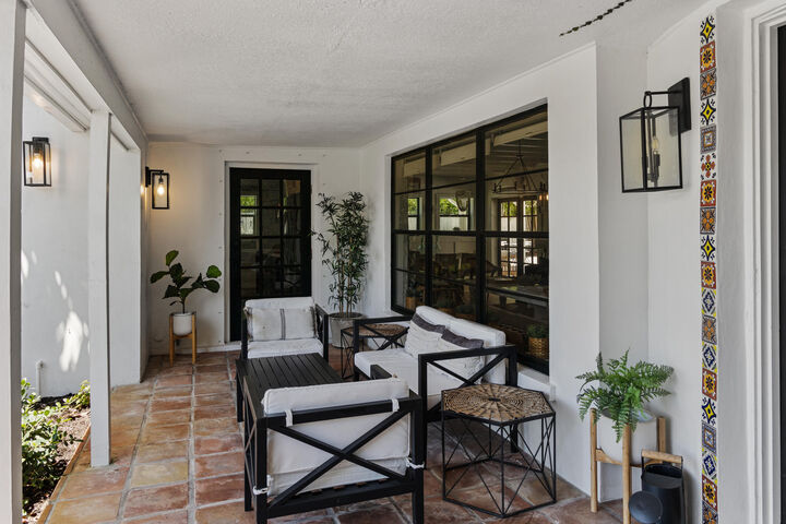 Property Photo:  711 SW 27th Way  FL 33435 