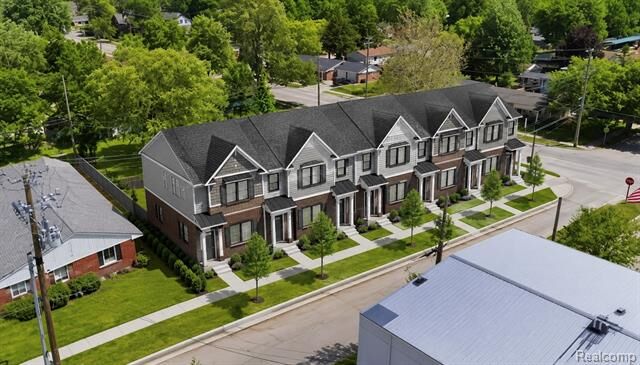 Property Photo:  61 Floral Avenue  MI 48043 