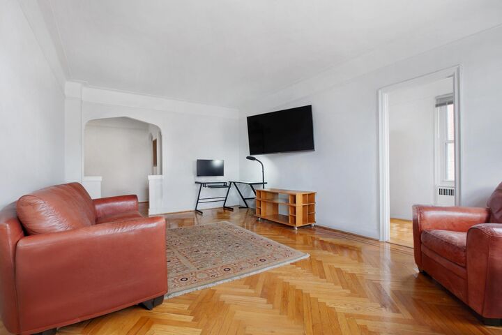 Property Photo: 687 W 204th Street 6-D NY 10034