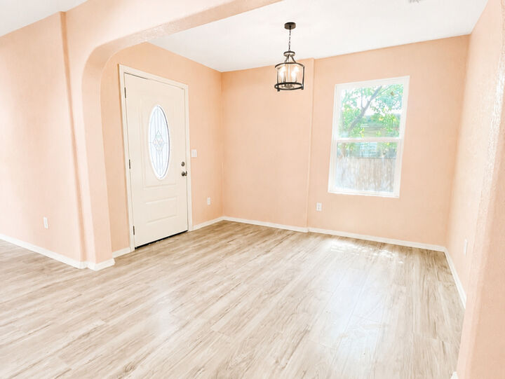 Property Photo: 839 Jean St TX 78207