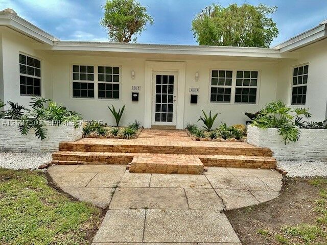Property Photo: 3801 Ponce De Leon Blvd 3801 FL 33134