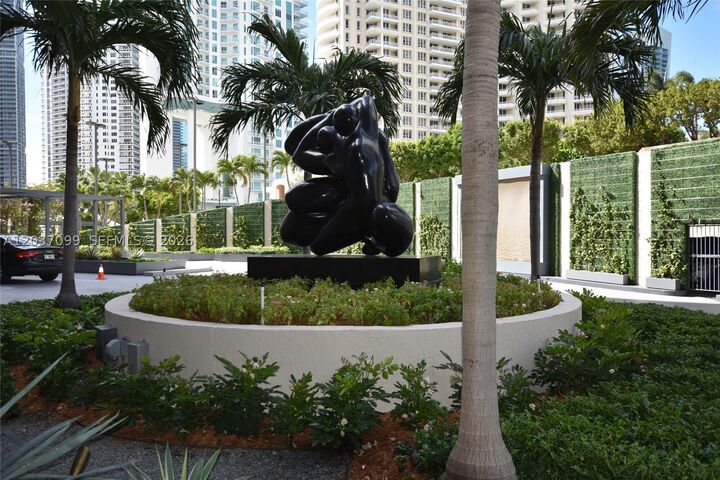 Property Photo:  540 Brickell Key Dr 1513  FL 33131 