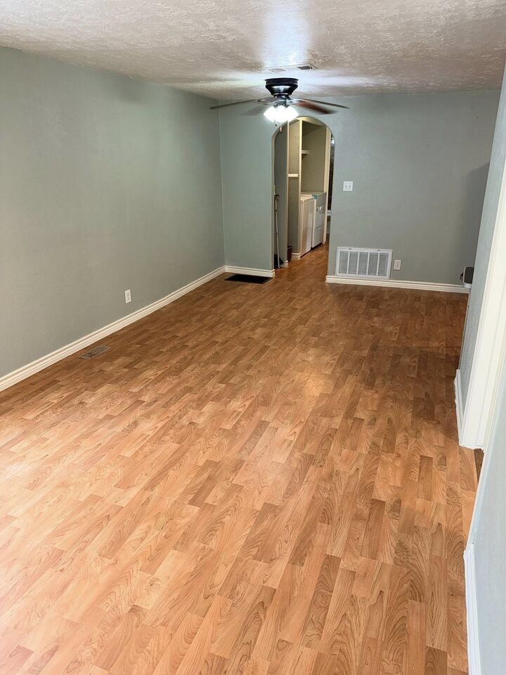 Property Photo:  415 Liston Rd  TX 77662 