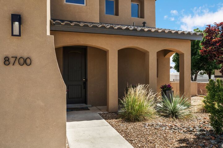Property Photo: 8700 Desert Finch Lane NM 87122