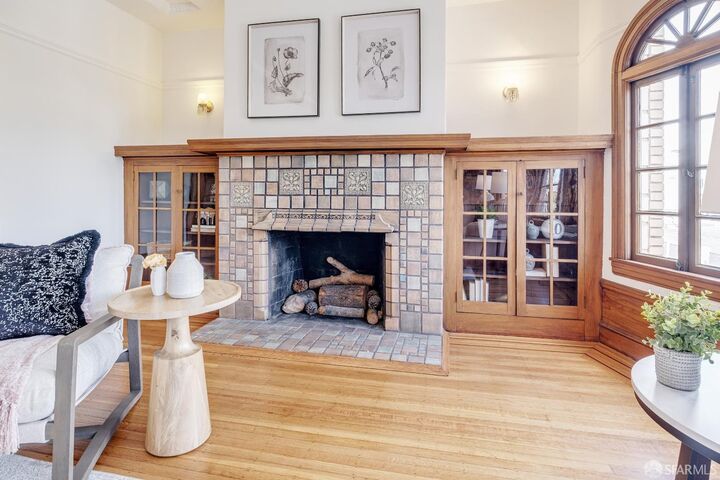 Property Photo:  1877-1879 Chestnut Street  CA 94123 