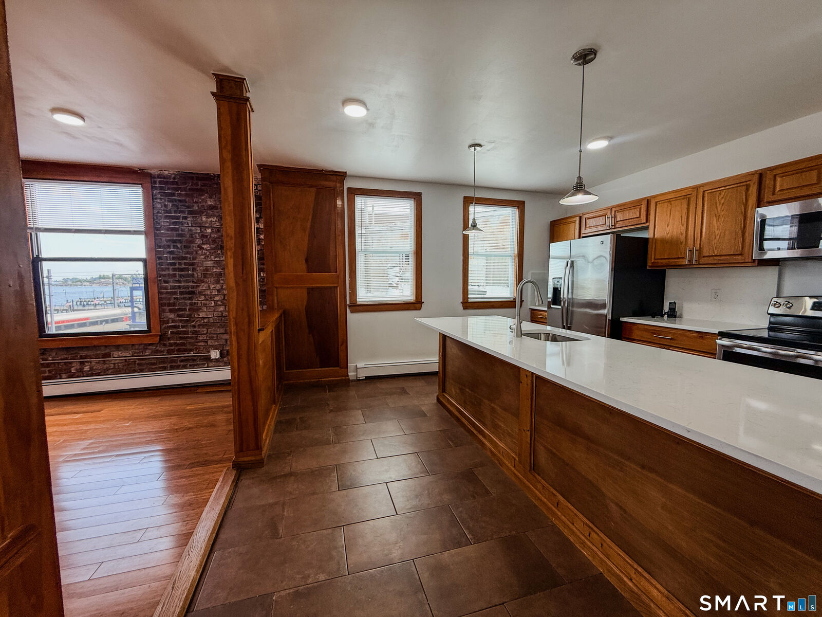 Property Photo:  18 Bank Street  CT 06320 