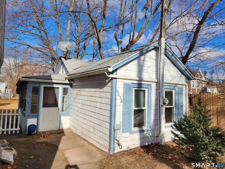 Property Photo:  603R Center Street  CT 06040 