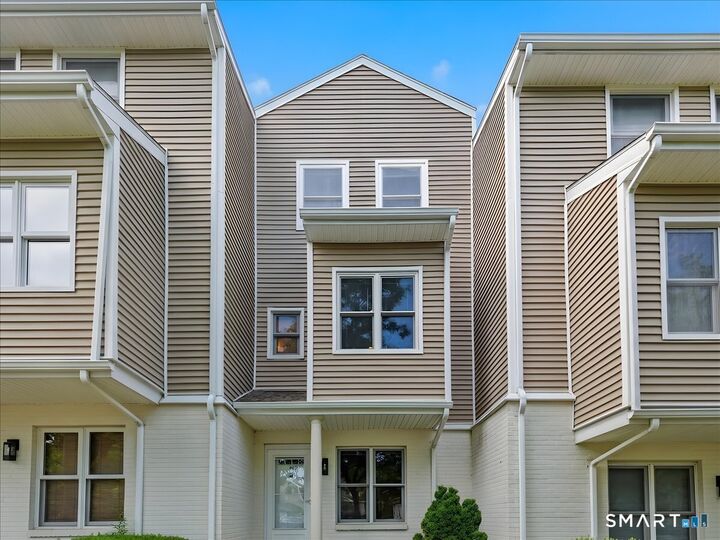 Property Photo:  71 Cobblestone Drive 71  CT 06340 
