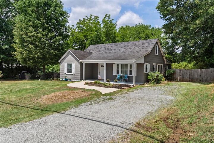Property Photo:  506 Carolina Avenue  VA 23927 