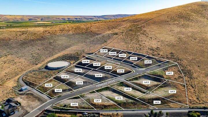 Property Photo: 4682 Ferrero Drive Lot 5 WA 99353