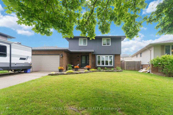 9 Woodgarden Court — photo 1
