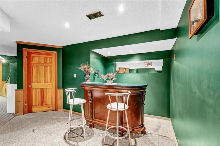 Property Photo: 16 Major William Sharpe Drive E ON L6X 3K3