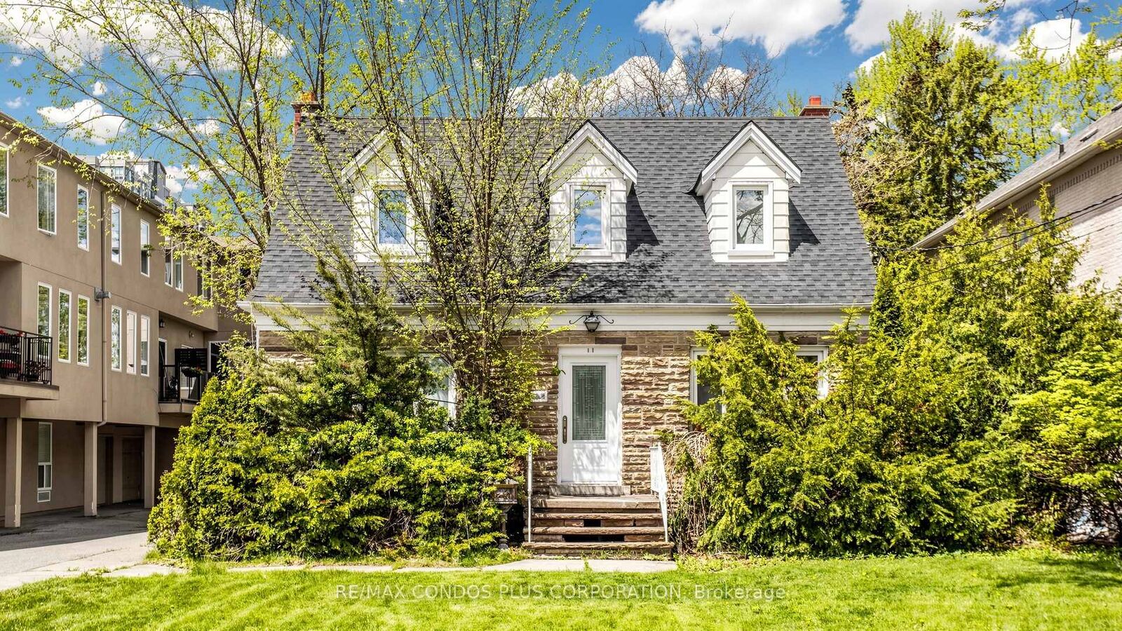 Property Photo: 78 Spring Garden Avenue ON M2N 3G3